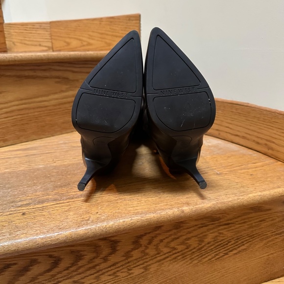 Nine West brown knee-high leather boots with rear zipper size 8 1/2 - Picture 8 of 8